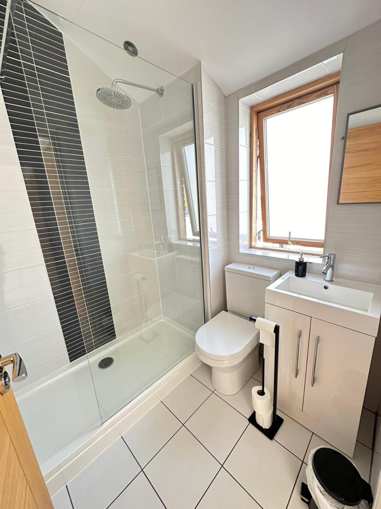 Spacious 4Br 4Ba Gated Townhouse With Balconies, Central Jq Бірмінгем Екстер'єр фото