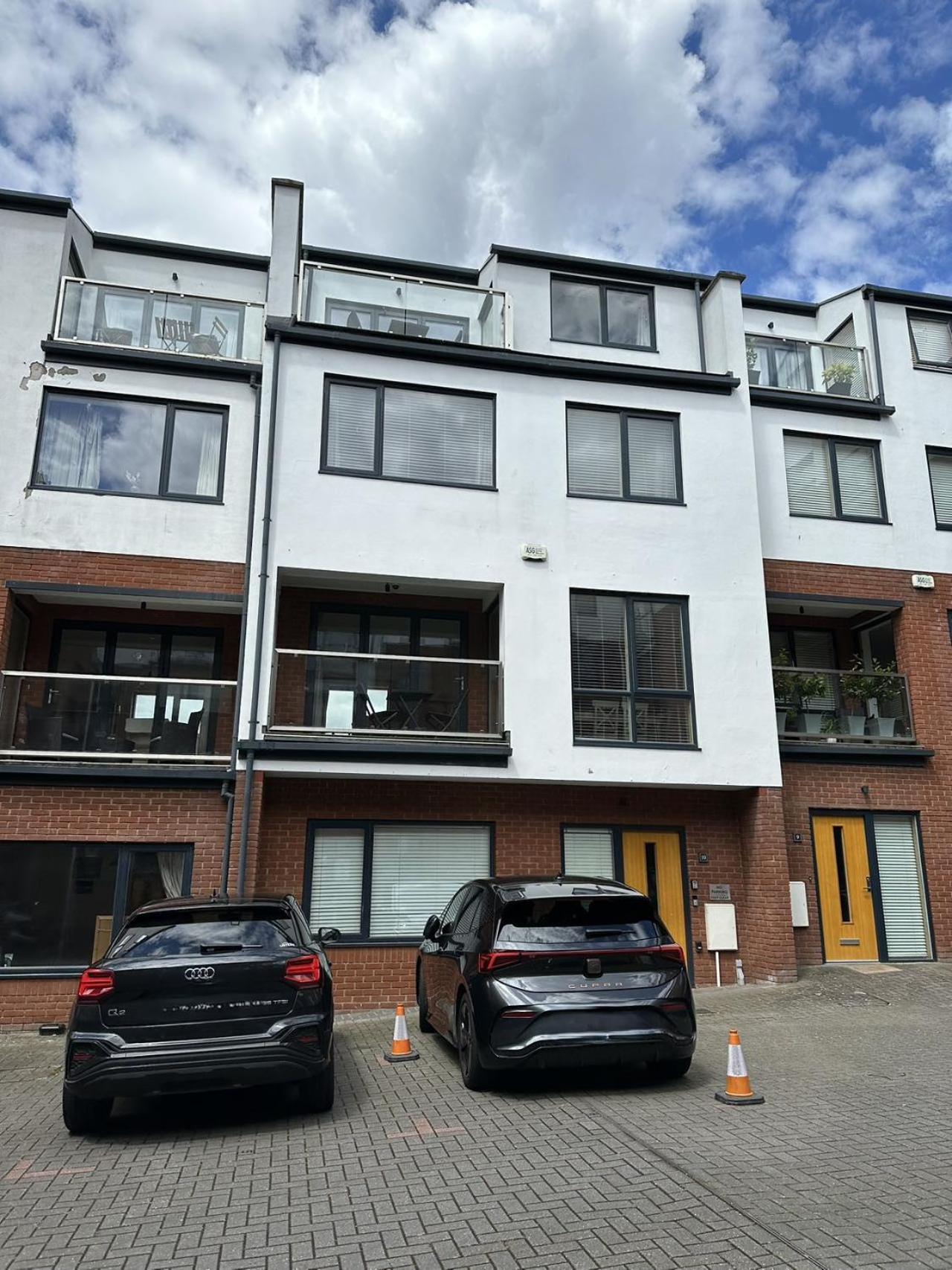Spacious 4Br 4Ba Gated Townhouse With Balconies, Central Jq Бірмінгем Екстер'єр фото